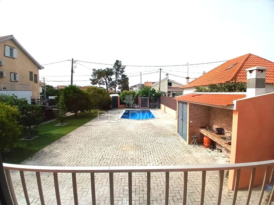 Moradia T5 para Venda em Quinta do Conde Foto 34