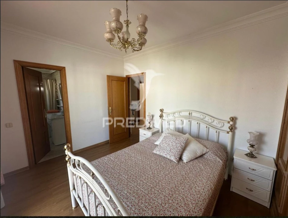Moradia T5 para Venda em Alvor Foto 17