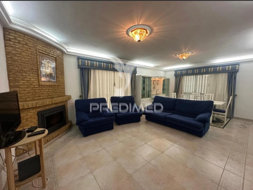 Moradia T5 para Venda em Alvor Foto 6
