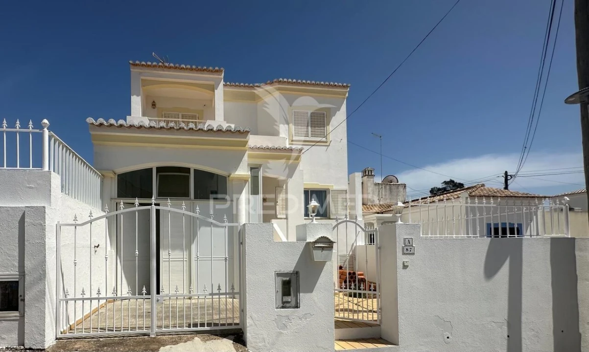 Moradia T5 para Venda em Alvor Foto 27