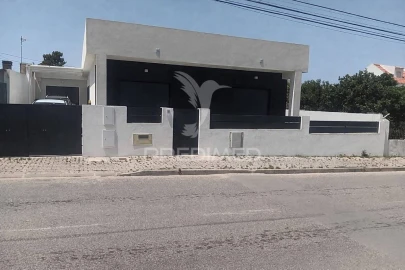 Moradia T3 para Venda em Fernao Ferro