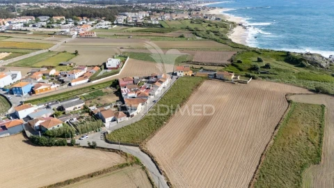 Terreno para Venda em Labruge