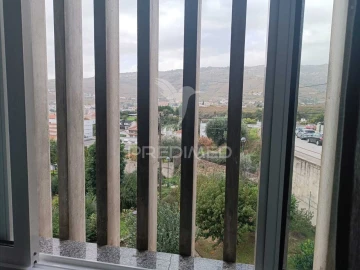 Apartamento T4 para Venda em Peso da Régua e Godim