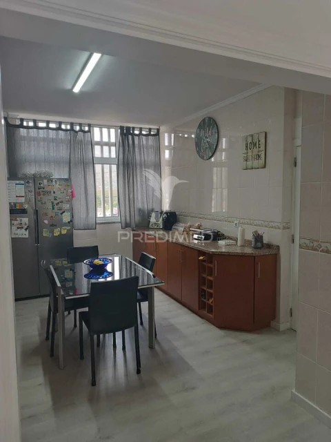 Apartamento T4 para Venda em Peso da Régua e Godim