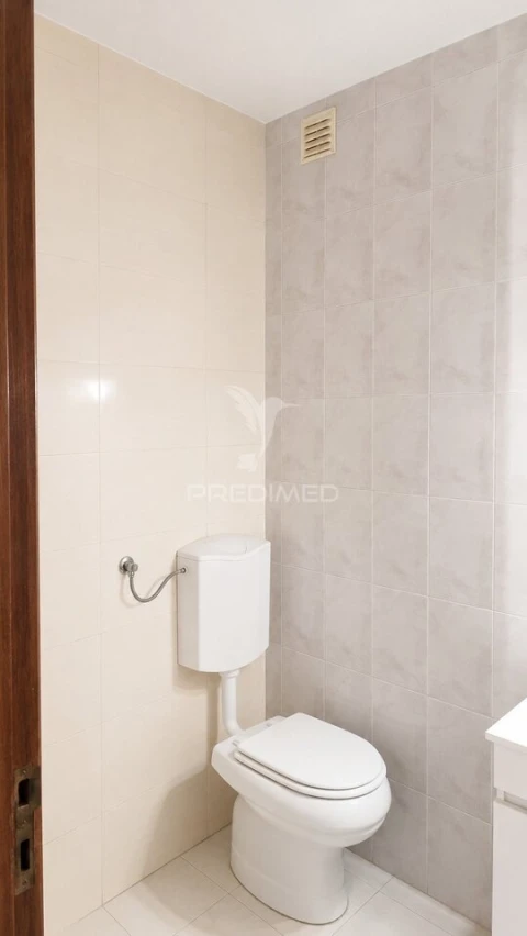 Apartamento T3 para Venda em Alcobaça e Vestiaria