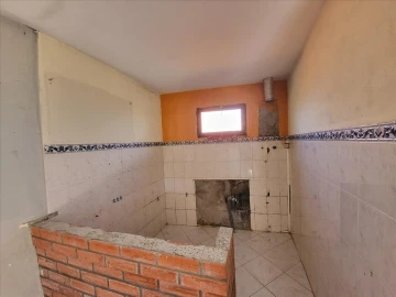 Moradia T2 para Venda em Pinheiro de Azere