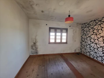 Moradia T2 para Venda em Pinheiro de Azere