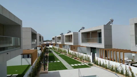 Moradia T3 para Venda em Ferreiras