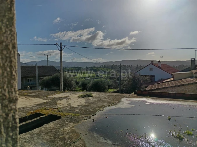 Moradia T3 para Venda em Bendada Foto 6