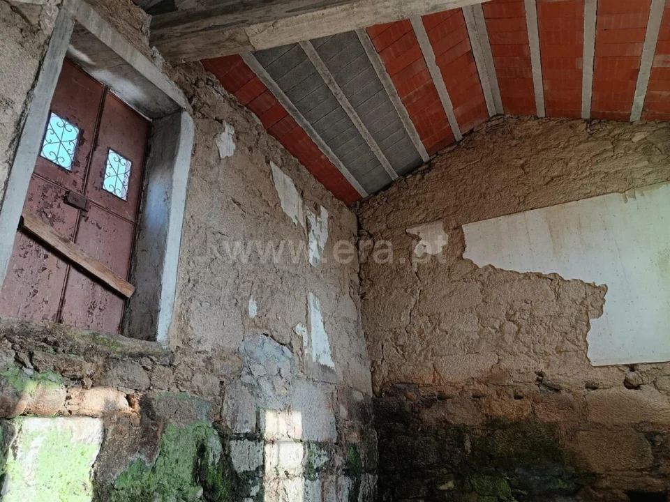 Moradia T3 para Venda em Bendada Foto 3