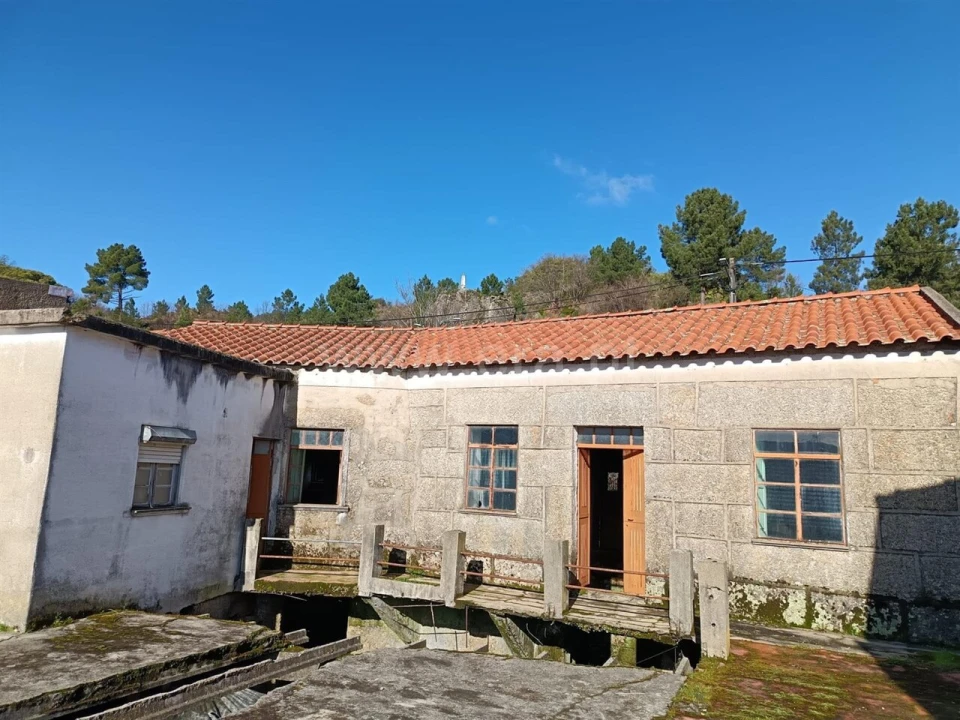 Moradia T3 para Venda em Bendada Foto 1