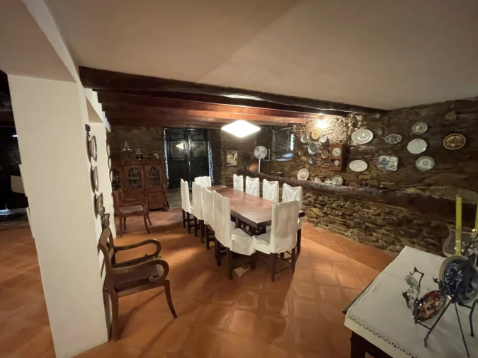 Moradia T4 para Venda em Carção Foto 7