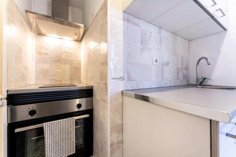 Apartamento T2 para Arrendamento em Misericórdia Foto 10