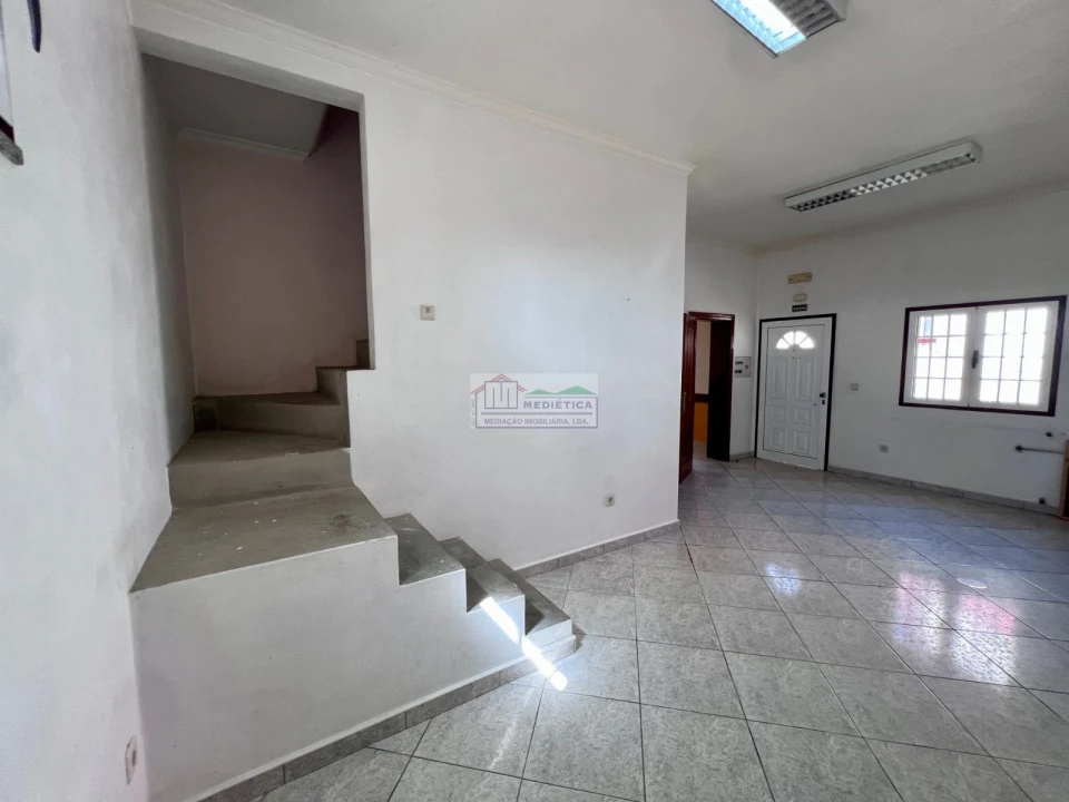 Moradia T2 para Venda em Ferradosa e Sendim da Serra Foto 7