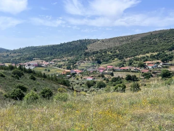 Moradia T2 para Venda em Ferradosa e Sendim da Serra