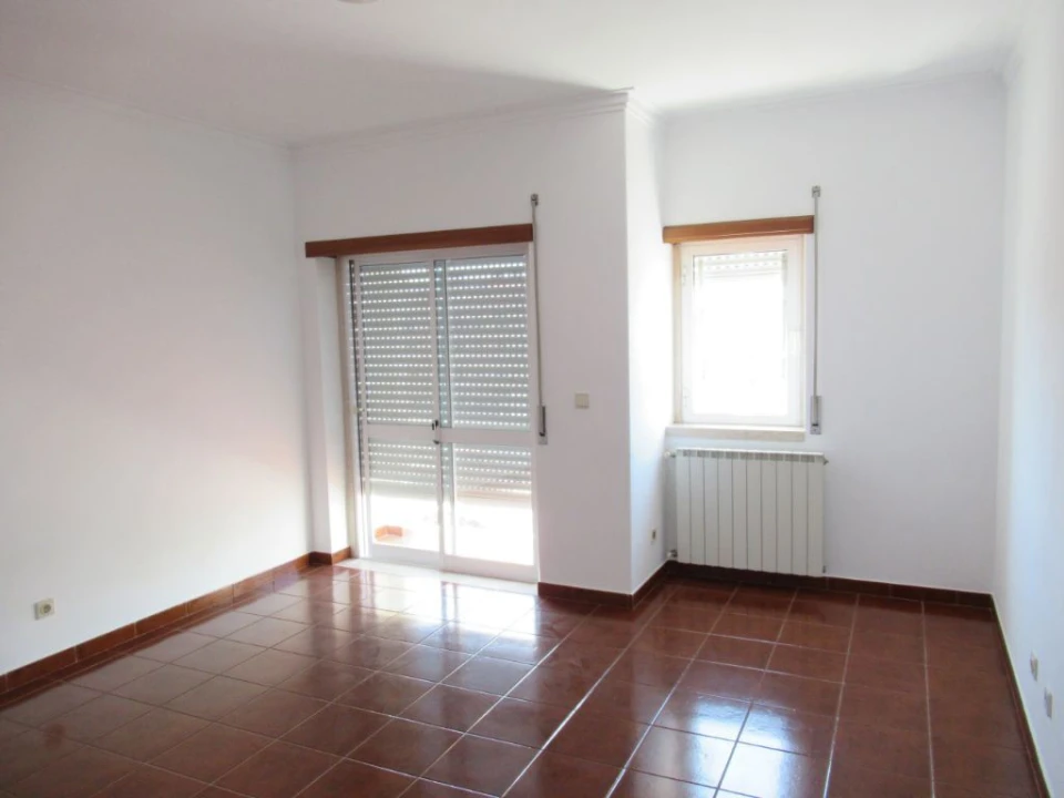 Apartamento T2 para Arrendamento em São João Baptista Foto 10