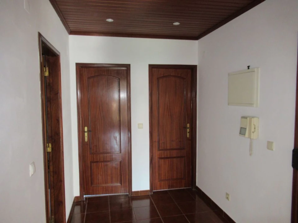 Apartamento T2 para Arrendamento em São João Baptista Foto 11