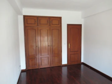 Apartamento T2 para Arrendamento em São João Baptista