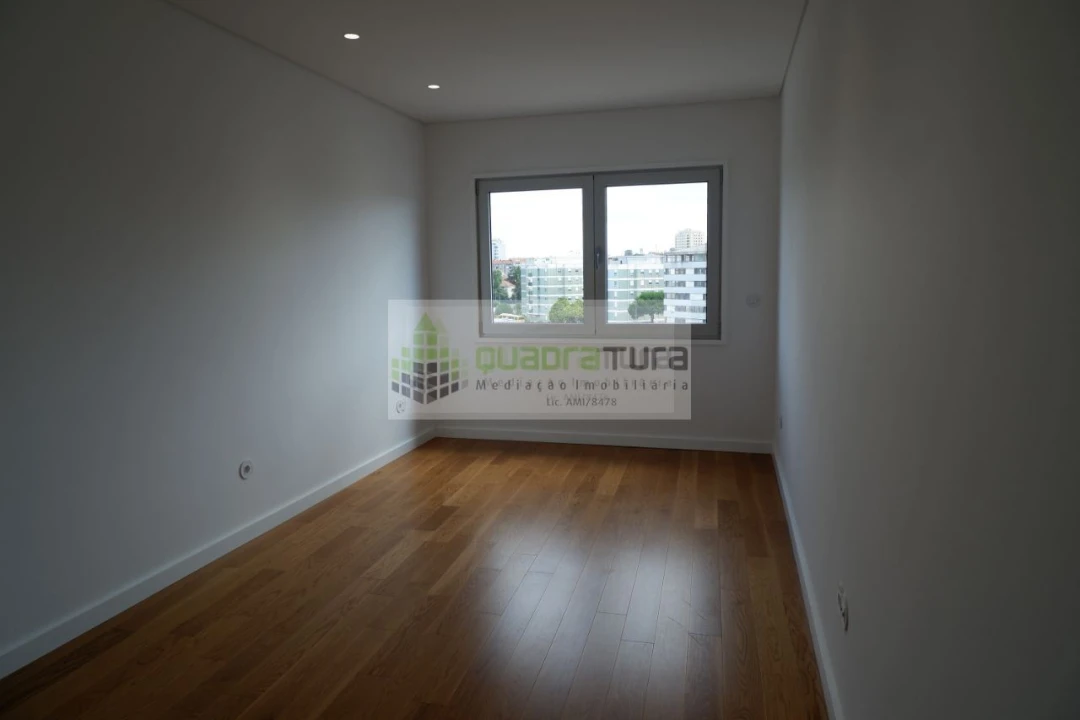 Apartamento T2 para Venda em Cedofeita, Santo Ildefonso, Sé, Miragaia, São Nicolau e Vitória Foto 8