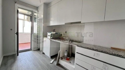 Apartamento T2 para Venda em Cedofeita, Santo Ildefonso, Sé, Miragaia, São Nicolau e Vitória