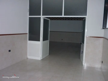 Loja para Arrendamento em Braga (Maximinos, Sé e Cividade)