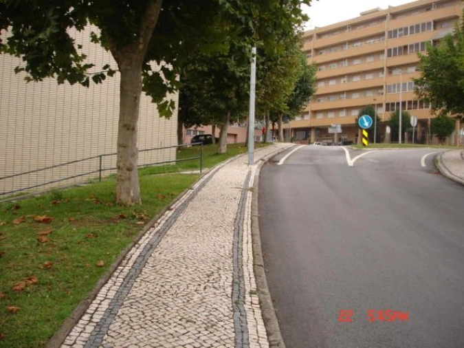 Loja para Arrendamento em Braga (Maximinos, Sé e Cividade) Foto 3