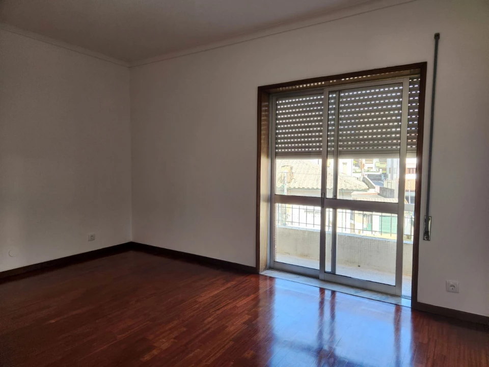Apartamento T3 para Arrendamento em Ermesinde Foto 4