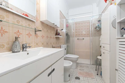 Apartamento T3 para Venda em Massamá e Monte Abraão