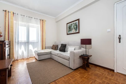Apartamento T3 para Venda em Massamá e Monte Abraão
