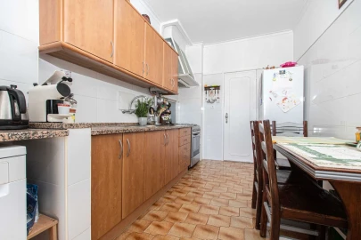Apartamento T3 para Venda em Massamá e Monte Abraão