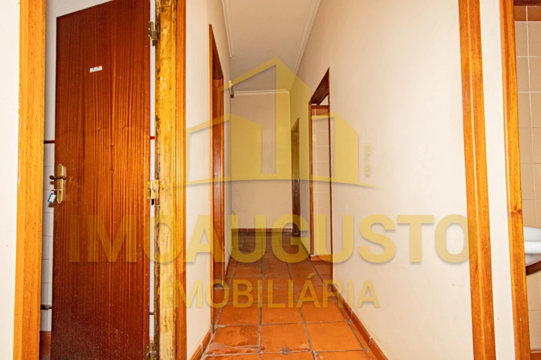 Moradia T6 para Venda em Guarda Foto 39