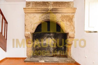 Moradia T6 para Venda em Guarda