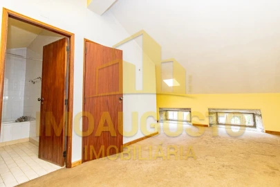 Moradia T6 para Venda em Guarda