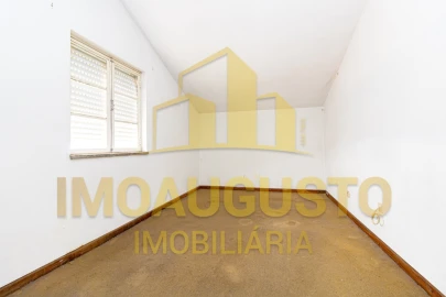 Moradia T6 para Venda em Guarda