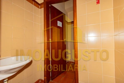 Moradia T6 para Venda em Guarda