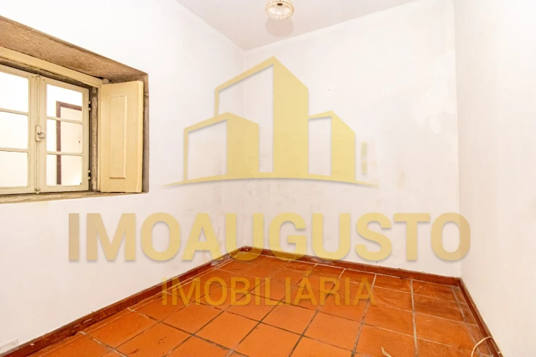 Moradia T6 para Venda em Guarda Foto 12