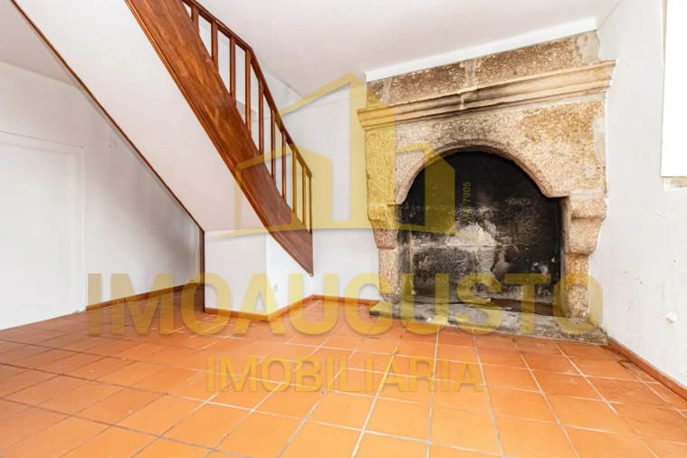 Moradia T6 para Venda em Guarda Foto 18