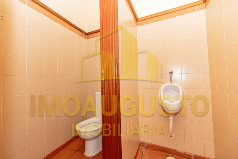 Moradia T6 para Venda em Guarda Foto 38