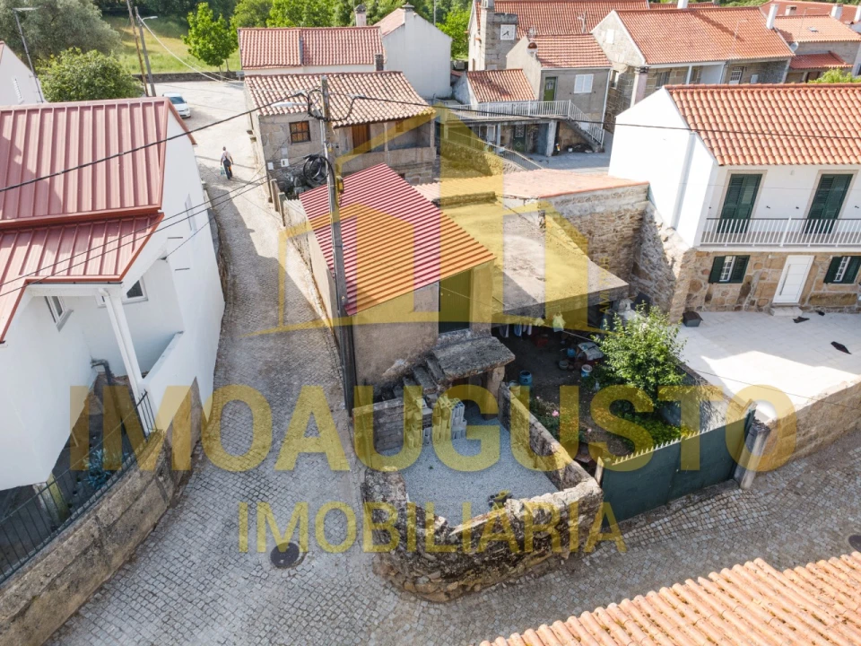Moradia T2 para Venda em Adão Foto 4
