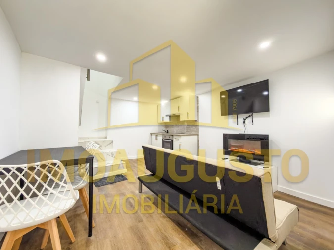Moradia T2 para Venda em Adão Foto 9