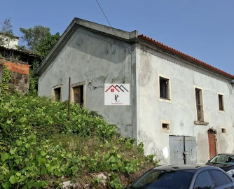 Moradia T2 para Venda em Lamas