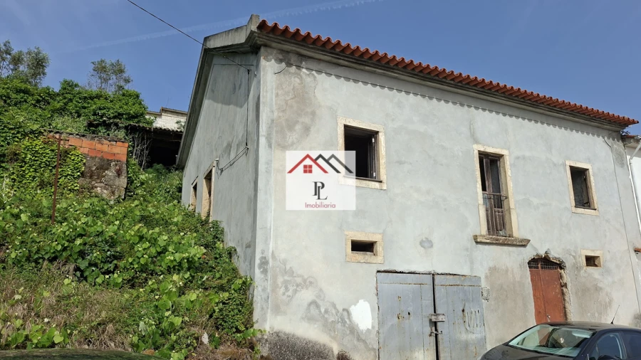 Moradia T2 para Venda em Lamas