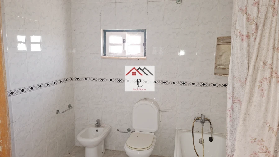 Moradia T3 para Venda em Antuzede e Vil de Matos Foto 11