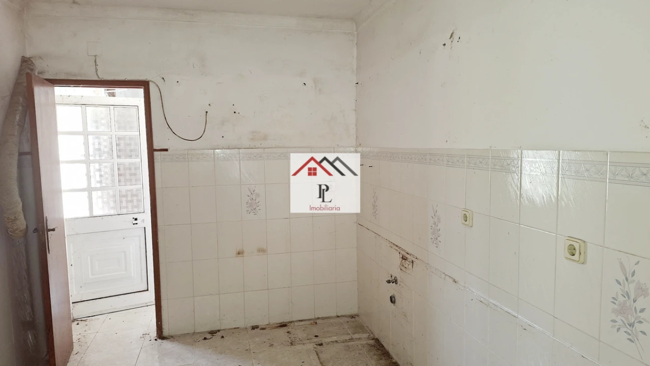Moradia T3 para Venda em Antuzede e Vil de Matos Foto 10