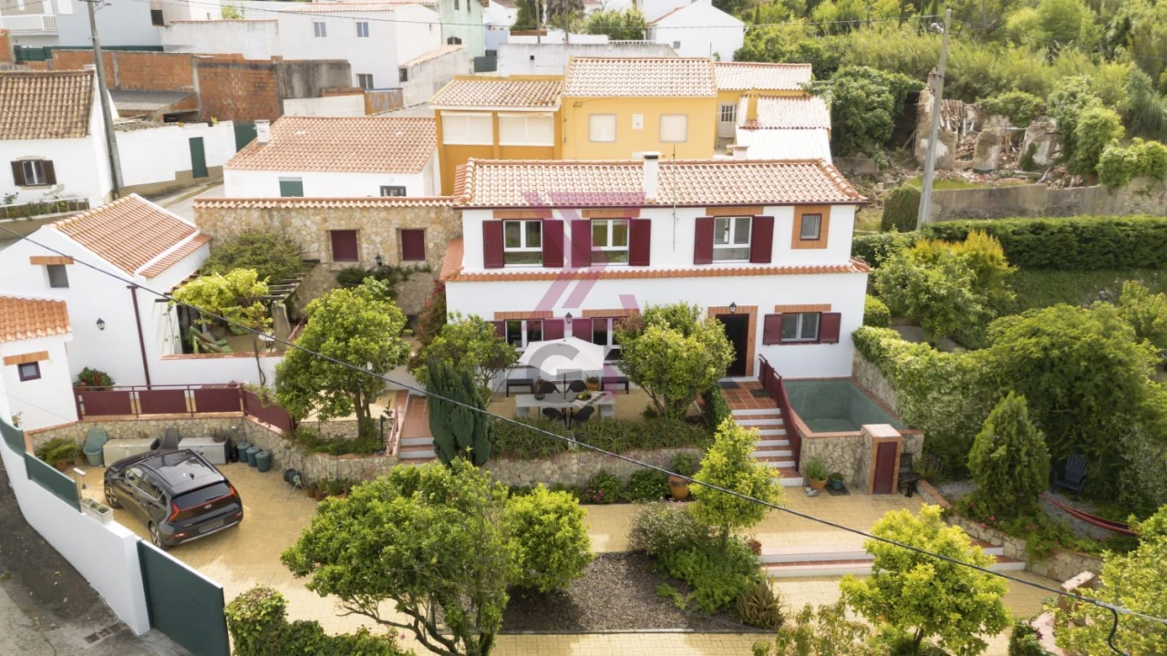 Moradia T2 para Venda em Roliça Foto 1