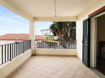 Moradia T3 para Venda em Santo Antonio