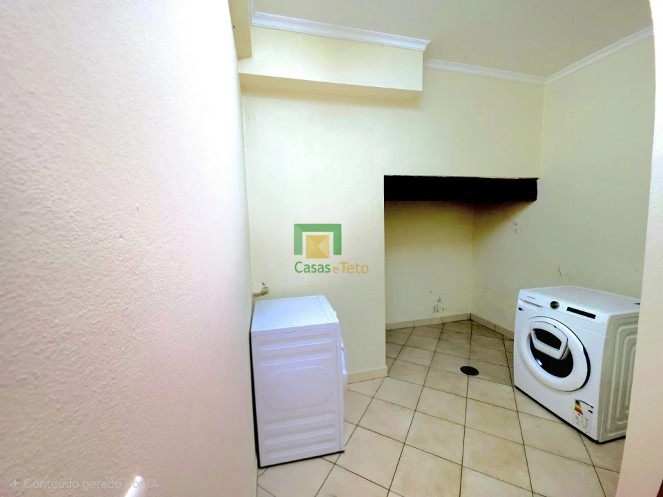 Moradia T3 para Venda em Santo Antonio Foto 33