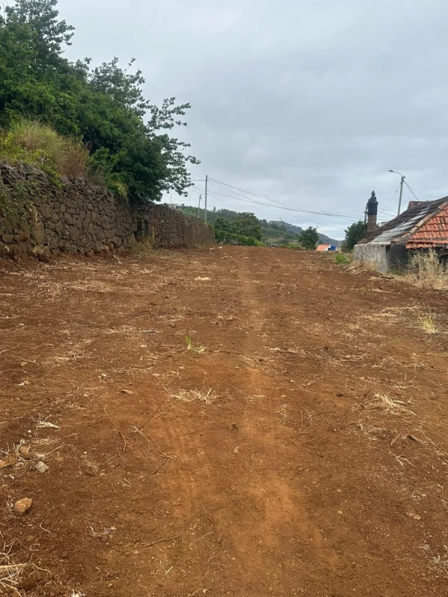 Terreno para Arrendamento em Agua de Pena Planta 3