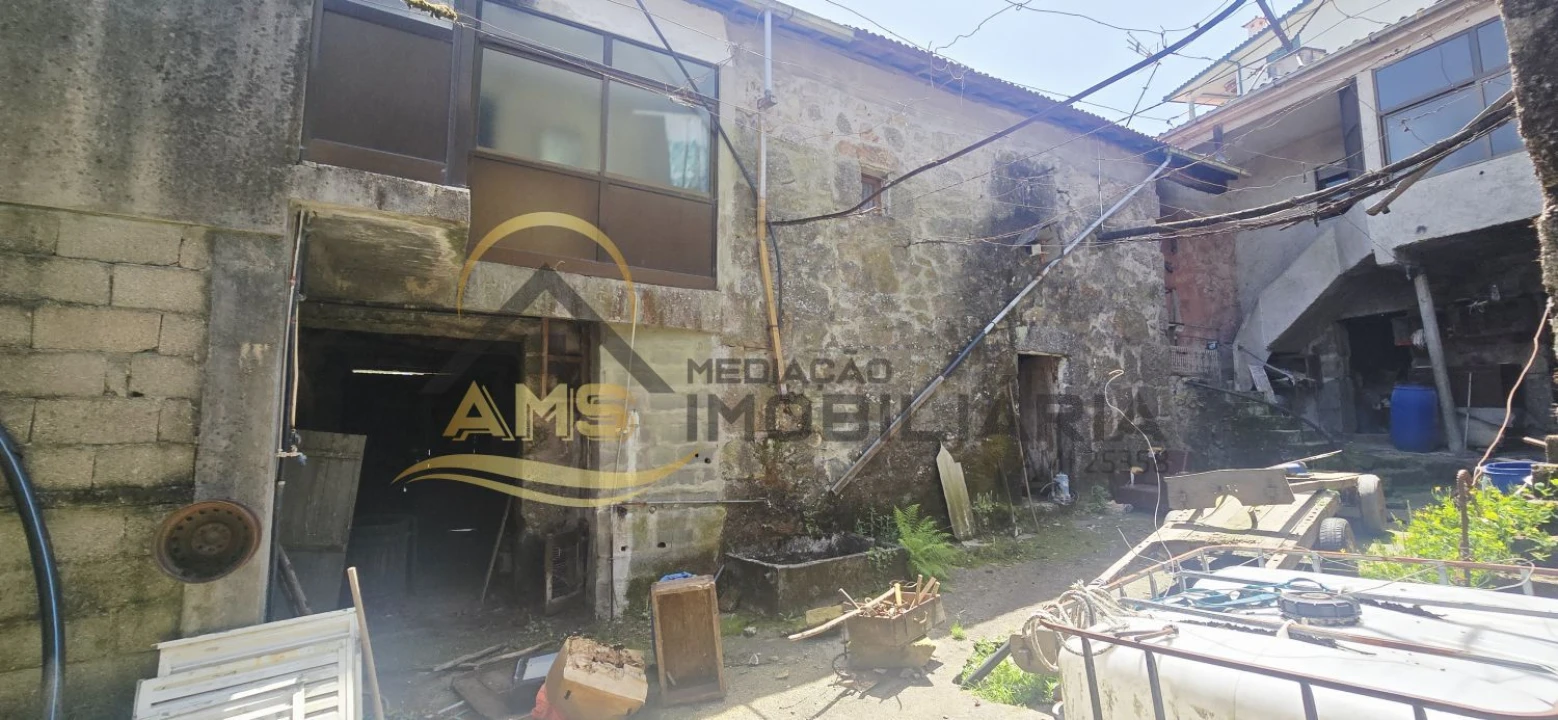Quinta T3 para Venda em Golães Foto 11