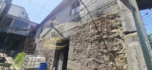 Quinta T3 para Venda em Golães